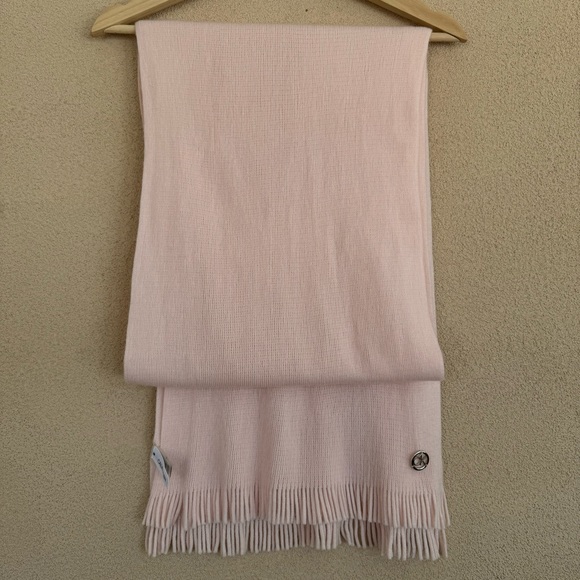 Calvin Klein Soft Baby Pink Flowy Fringe Scarf - Picture 4 of 6